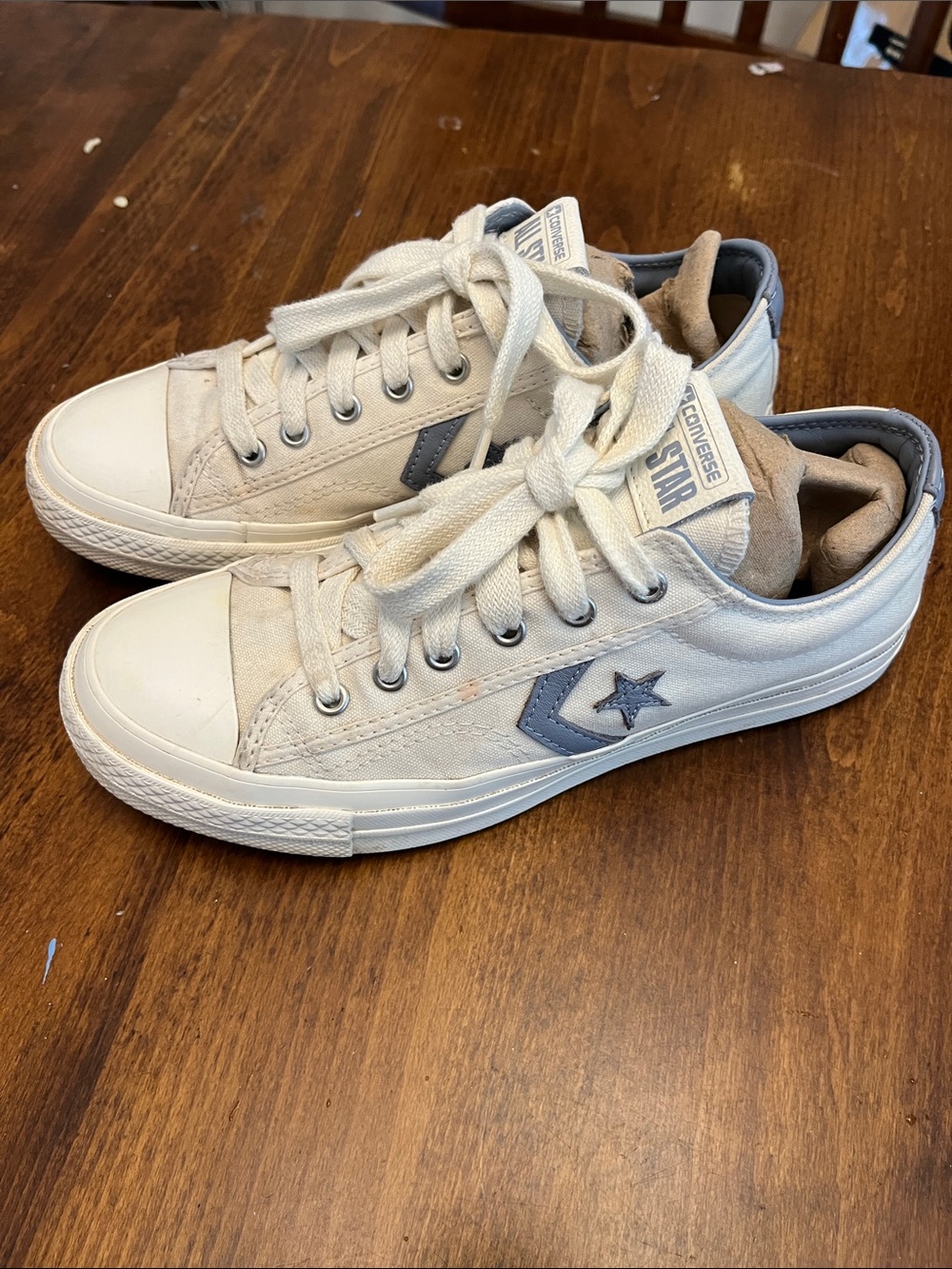 Converse One Star Low Top Sneakers in Off-White and Gray Star